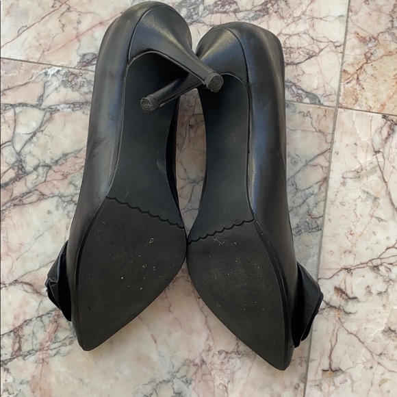 Moda Spana Leather Rose Pumps